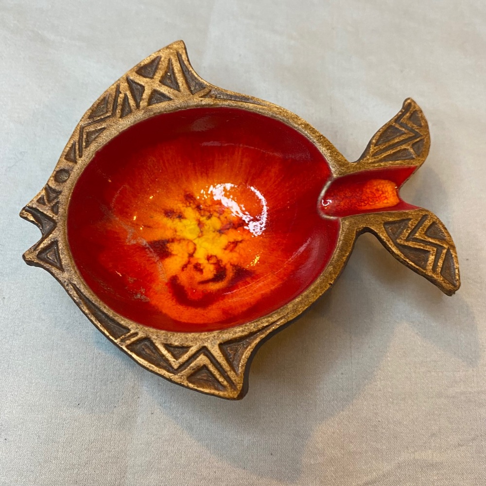 Treasure Craft Hawaii Vintage 1962 Fish Ashtray Ceramic MCM Collectible